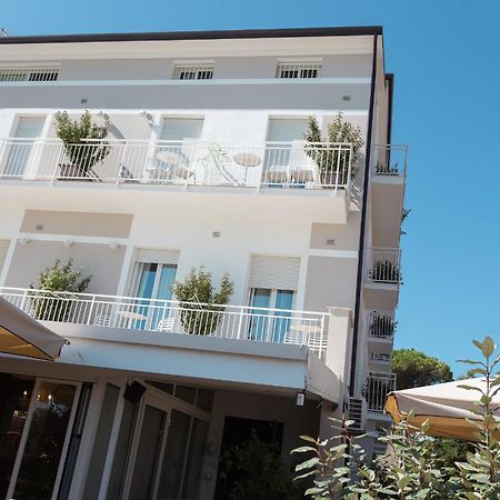 Hotel Ronchi Cervia Exterior photo