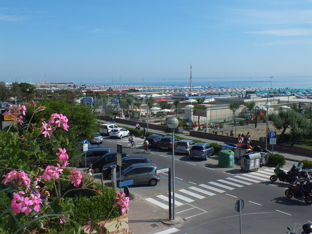 Hotel Ronchi Cervia Exterior photo